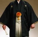 大学卒業式の服装で、男が紋付袴を着るのはアリ！？